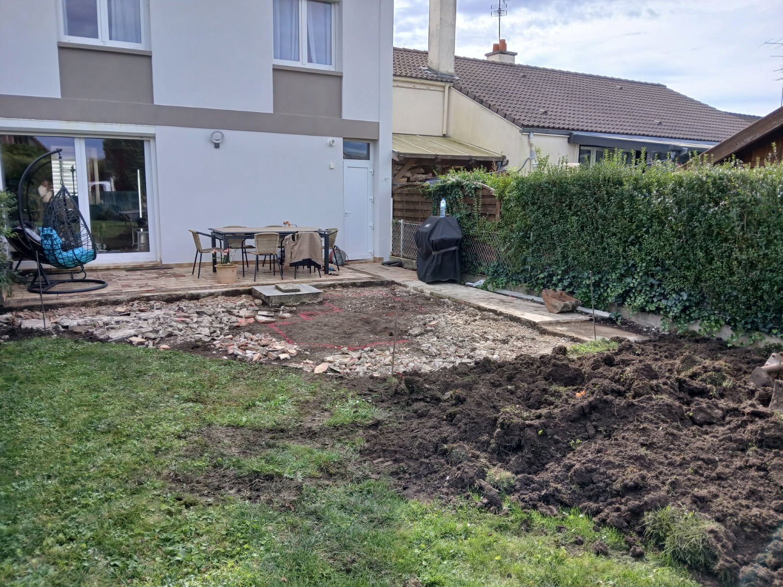 Aménagement paysager et dallage d'une terrasse